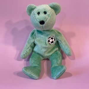 1999 Ty Beanie Baby Kicks the Green Soccer Bear Excellent Used Condition 9” long